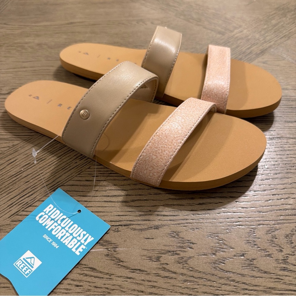 Reef Women's Sandals in Beige and Light Pink